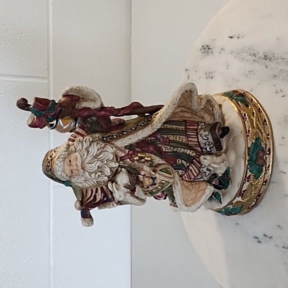 Vintage Musical Porcelain Santa with Bunnies Plays I wish you a Merry Christmas - Picture 16 of 16